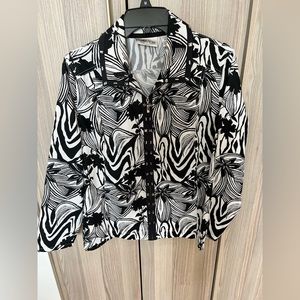 Black and white patterned light zipper blazer